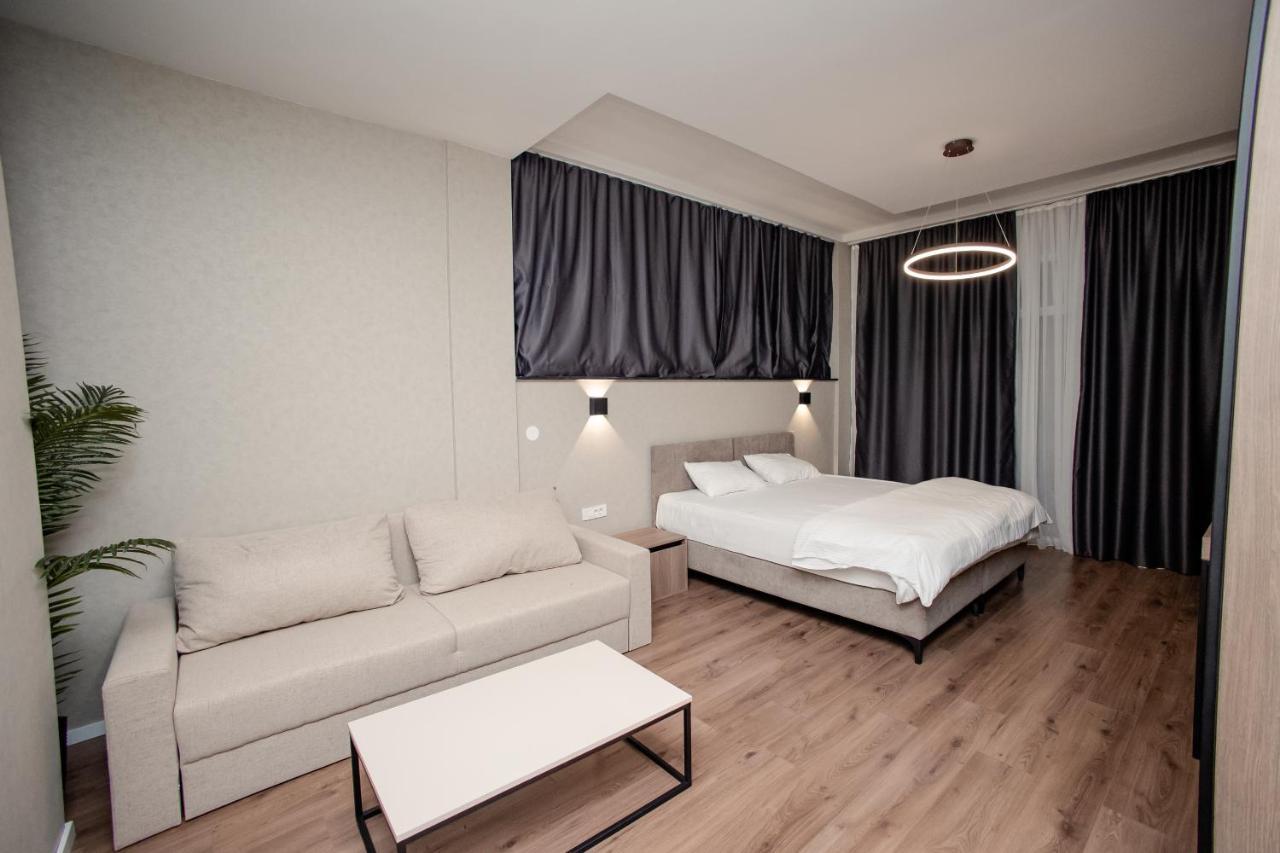 Griffon Bar Food Apartments Струга Екстериор снимка
